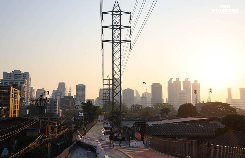 กทม. เฝ้าระวังฝุ่น PM 2.5 พุ่งเกินมาตรฐาน พบ บางรัก-ปทุมวัน ค่าฝุ่นสูงสุด เริ่มส่งผลกระทบต่อสุขภาพ 4