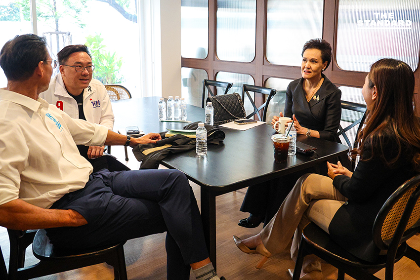 Based on the specific rule provided (add a space before proper nouns that follow a verb): 1. The verb in the headline is เริ่ม (start/begin). 2. The word following เริ่ม is เวทีแรก (first stage/forum), which is a common noun phrase, not a proper noun. 3. POLICY BATTLE is a proper noun, but it follows เวทีแรก (a noun phrase), not a verb. 4. THE STANDARD is a proper noun, but it follows ที่ (a preposition), not a verb. Since no proper noun in the headline directly follows a verb, the rule for adding a space does not apply here. The headline already has spaces before POLICY BATTLE and THE STANDARD, but these are not mandated by the specific follow a verb condition. As the instruction is to add a space under a specific condition, and not to remove spaces, the headline remains unchanged. **บรรยากาศก่อนเริ่มเวทีแรก POLICY BATTLE ทางออกเศรษฐกิจไทย ที่ THE STANDARD** 7