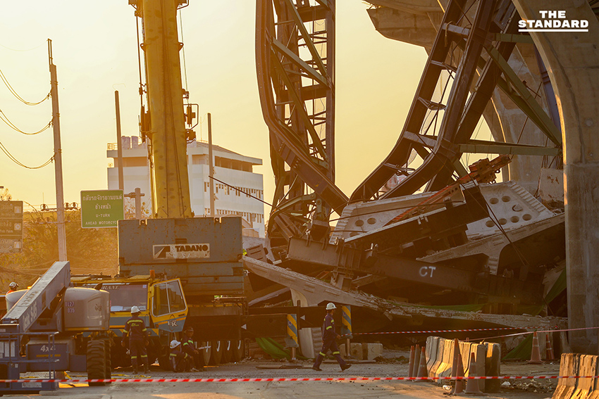 โศกนาฏกรรม พระราม 2 เครนยักษ์พังถล่มทับรถประชาชน เจ้าหน้าที่ระดมเครื่องจักรหนักกู้ซากและตรวจสอบมาตรฐานความปลอดภัย 7