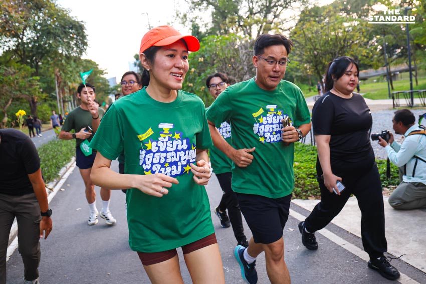 วิ่งเพื่อเปลี่ยน เขียน รัฐธรรมนูญใหม่ เจอกัน ทุกวันพุธ จนถึง 8 กุมภา กาเห็นชอบ ประชามติ 1