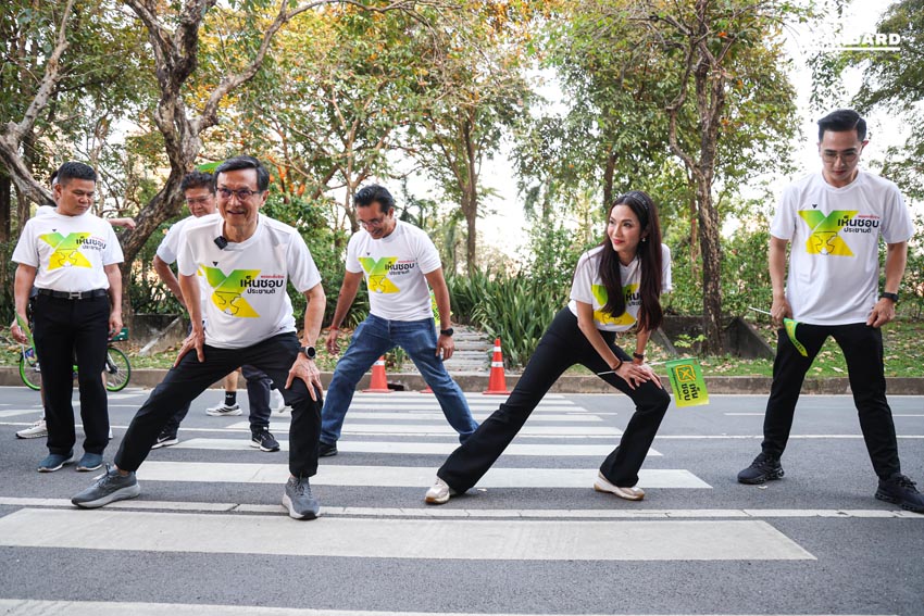 วิ่งเพื่อเปลี่ยน เขียน รัฐธรรมนูญใหม่ เจอกัน ทุกวันพุธ จนถึง 8 กุมภา กาเห็นชอบ ประชามติ 7