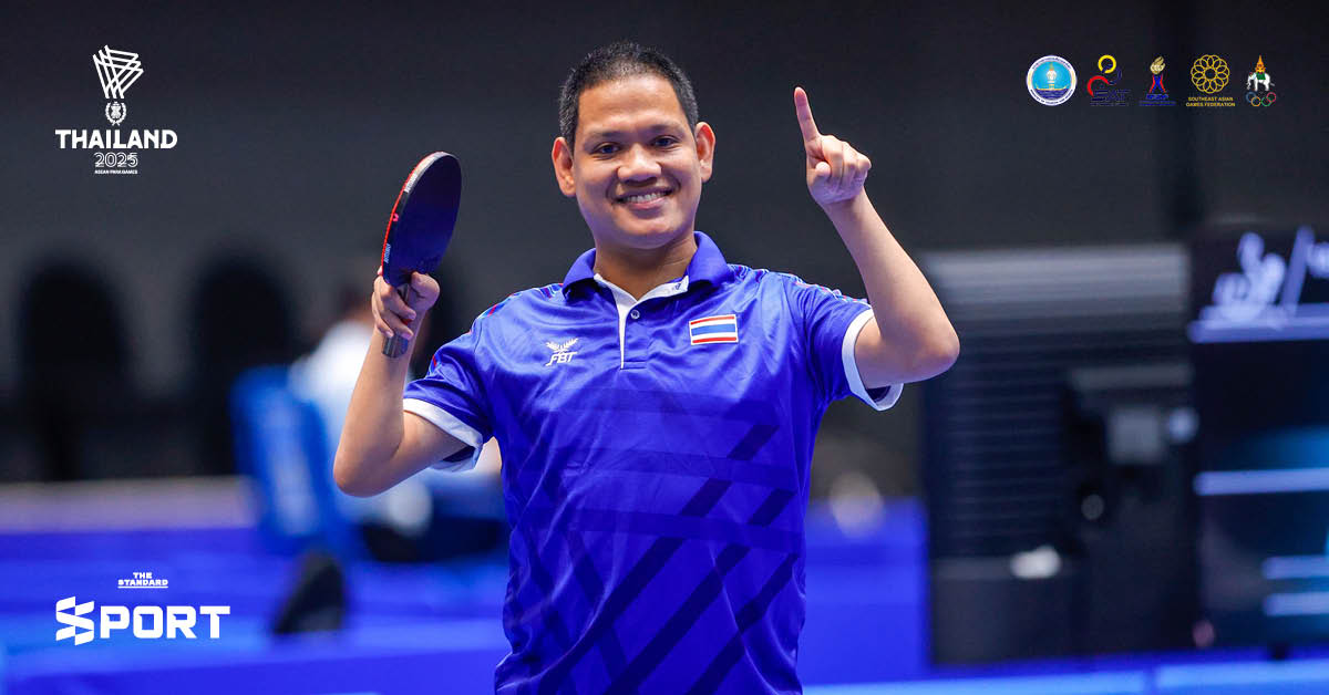 รุ่งโรจน์ ไทยนิยม นักกีฬาเทเบิลเทนนิสคนพิการทีมชาติไทย กำลังแข่งขันในศึกอาเซียนพาราเกมส์