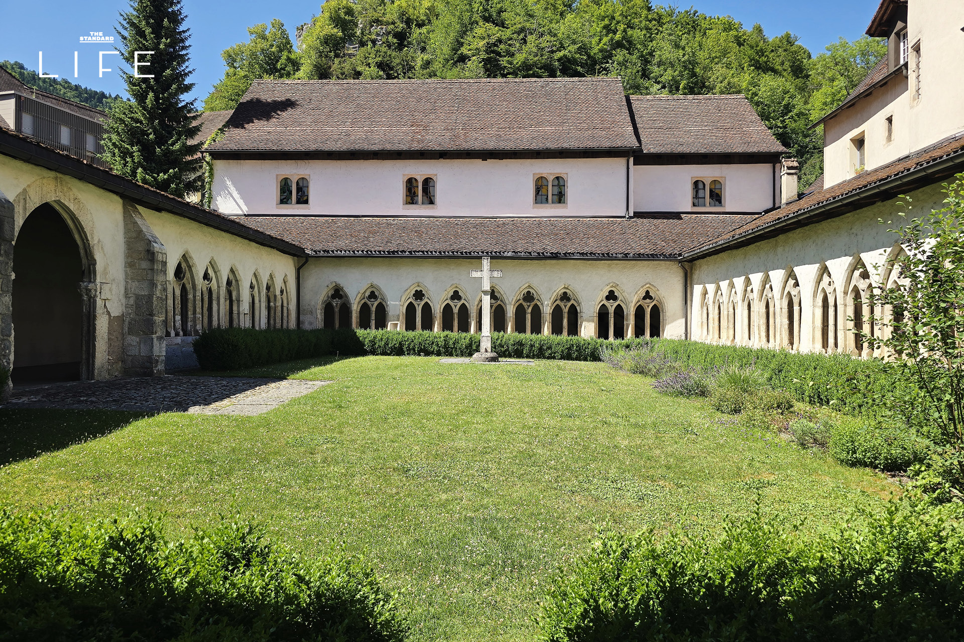 Saint-Ursanne หลงรัก หน้าร้อนสวิตฯ ในเมืองเล็กที่หลุดมาจากยุคกลาง 3