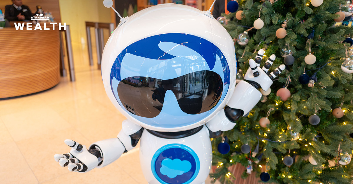 Headline: Salesforce เผย AI Agent อาจหนุนรายได้ธุรกิจเพิ่ม 20% ช่วยขยายเวลาการขาย ลดกำแพงภาษี ปิดดีลเร็วขึ้น The provided headline already follows the Khaosod/Thairath spacing rule, where a space is added before a proper noun that follows a verb (e.g., เผย AI Agent). All other instances after verbs are common nouns or phrases, which typically do not require such a space. Therefore, the reformatted headline remains the same: **Salesforce เผย AI Agent อาจหนุนรายได้ธุรกิจเพิ่ม 20% ช่วยขยายเวลาการขาย ลดกำแพงภาษี ปิดดีลเร็วขึ้น**