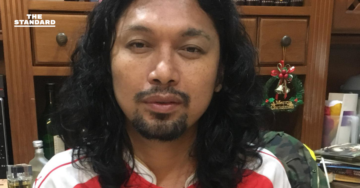 ภาพ เสกสรรค์ ศุขพิมาย หรือ เสก โลโซ ศิลปินร็อคชื่อดัง กับข่าวการย้ายเรือนจำชั่วคราวเขากลิ้ง เพื่อเตรียมความพร้อมก่อนได้รับการพิจารณาพักโทษ