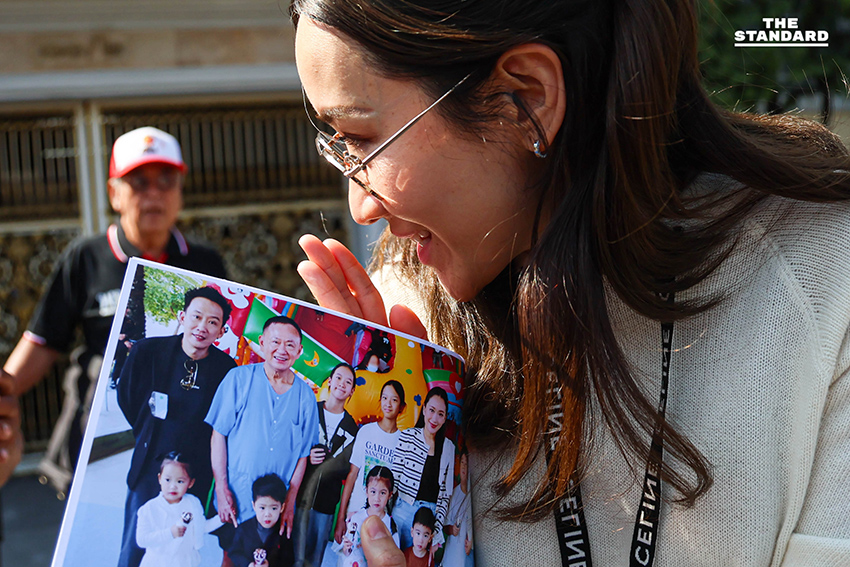 ครอบครัวชินวัตรพาหลานๆ เข้าเยี่ยม ‘คุณตา ทักษิณ’ 6