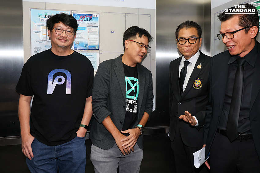 ‘สมบัติ-ยิ่งชีพ’ ประชิดถาม เลขาฯ กกต. พรรคการเมืองรณรงค์เห็นชอบ-ไม่เห็นชอบประชามติแก้รัฐธรรมนูญได้หรือไม่ 4