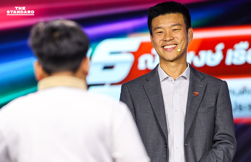 ภาพตัวแทน 5 พรรคการเมืองหลักร่วมดีเบตประชันวิสัยทัศน์บนเวที THE STANDARD DEBATE ก่อนการเลือกตั้ง 13