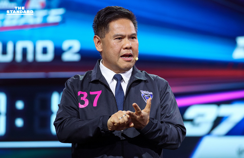 ภาพตัวแทน 5 พรรคการเมืองหลักร่วมดีเบตประชันวิสัยทัศน์บนเวที THE STANDARD DEBATE ก่อนการเลือกตั้ง 7