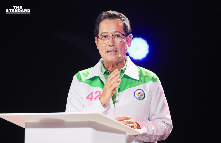 ภาพตัวแทน 5 พรรคการเมืองหลักร่วมดีเบตประชันวิสัยทัศน์บนเวที THE STANDARD DEBATE ก่อนการเลือกตั้ง 9