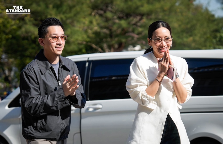 ครอบครัวชินวัตรพร้อมหน้า เข้าเยี่ยม ‘ ทักษิณ’ ที่เรือนจำ ‘น้องไปป์’ เป็นตัวแทน ‘ยิ่งลักษณ์’ ส่งความห่วงใย เผยคุณลุงยังเข้มแข็ง-มีกำลังใจดี 2