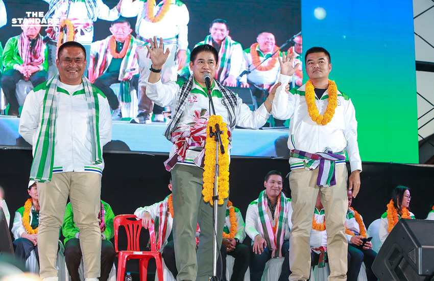 ร.อ.ธรรมนัส พรหมเผ่า ปราศรัยหาเสียงที่มุกดาหาร เน้นย้ำนโยบายที่ดิน ส.ป.ก. และการแก้ปัญหาความยากจนของเกษตรกร 2