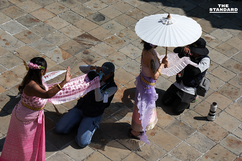 ตำรวจท่องเที่ยวจัดระเบียบ ‘ช่างภาพ วัดอรุณฯ’ หลังโซเชียลเปิดพฤติกรรมกีดกันนักท่องเที่ยว เร่งถก 3 ฝ่ายวางมาตรการคุมเข้ม 3