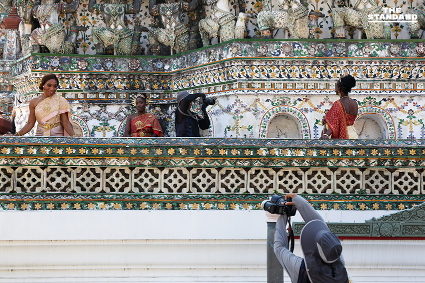 ตำรวจท่องเที่ยวจัดระเบียบ ‘ช่างภาพ วัดอรุณฯ’ หลังโซเชียลเปิดพฤติกรรมกีดกันนักท่องเที่ยว เร่งถก 3 ฝ่ายวางมาตรการคุมเข้ม 4