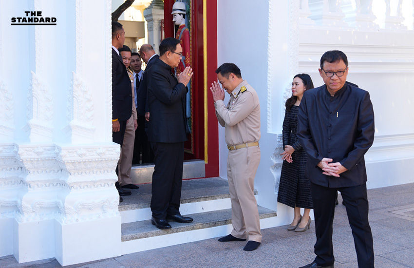 2 นายกฯ กราบสักการะสมเด็จพระสังฆราช ขอพรปีใหม่ 2569 ‘ประยุทธ์’ ให้กำลังใจ ‘อนุทิน’ แก้ปัญหาชายแดน ขอให้อดทน 2