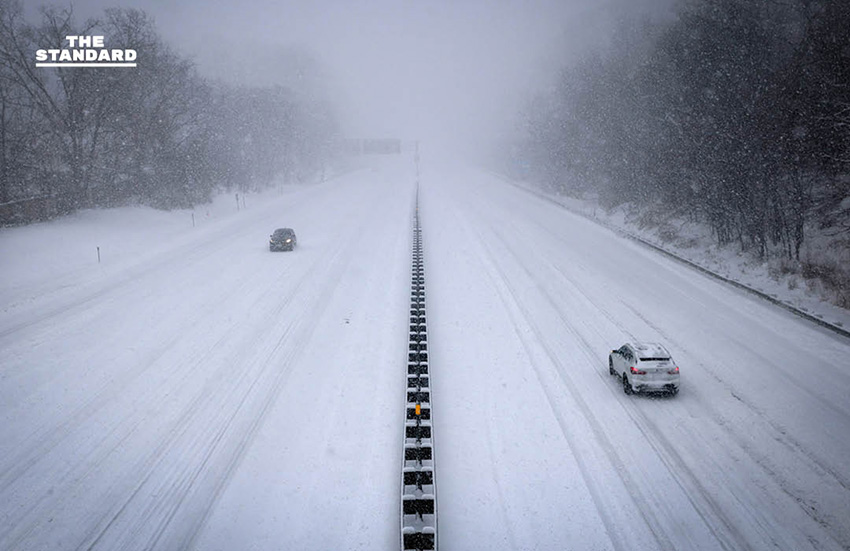 ภาพสภาพอากาศหนาวเย็นรุนแรงและพายุหิมะตกหนักในสหรัฐอเมริกา 3