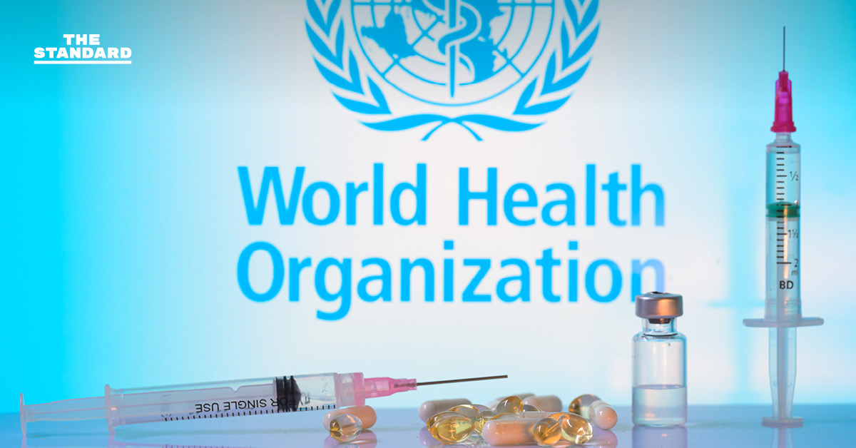 โลโก้องค์การอนามัยโลก (WHO) และธงชาติสหรัฐอเมริกา