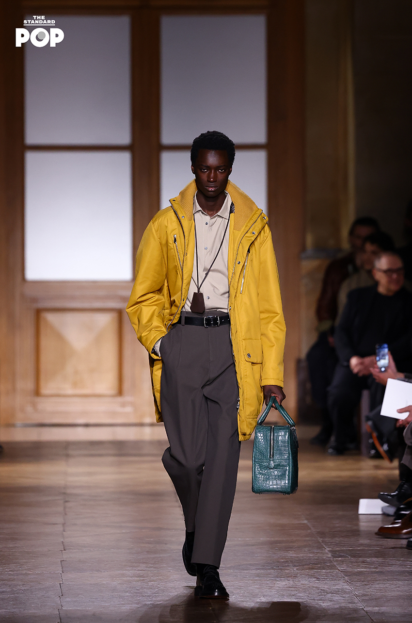 รูปภาพคอลเล็กชันเสื้อผ้า Fall/Winter 2026 สำหรับผู้หญิงจาก Hermès โดย Véronique Nichanian จัดแสดง ณ อาคารตลาดหุ้นเก่าในกรุงปารีส 3