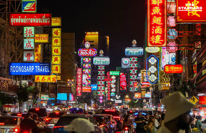 เยาวราชคึกคัก นักท่องเที่ยวแน่นรับต้นปี ไกด์เผยเทรนด์ฮิต ‘นั่งตุ๊กตุ๊ก-ตะลุย มิชลิน’ 8