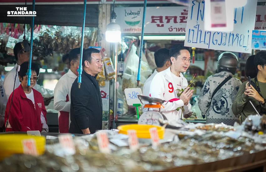 ยศชนันเดินหาเสียง ตลาดบางใหญ่ แม่ค้าผลไม้ให้กำลังใจ บอกอย่าสนโพล คนจะเลือกเขาก็เลือก เชื่อคะแนนมุดดินยังมีเยอะ 5