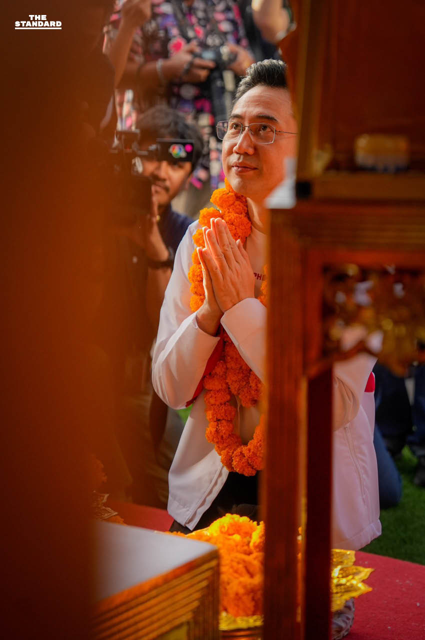 ยศชนันเดินหาเสียง ตลาดบางใหญ่ แม่ค้าผลไม้ให้กำลังใจ บอกอย่าสนโพล คนจะเลือกเขาก็เลือก เชื่อคะแนนมุดดินยังมีเยอะ 7