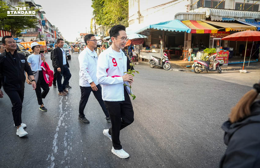 ยศชนันเดินหาเสียง ตลาดบางใหญ่ แม่ค้าผลไม้ให้กำลังใจ บอกอย่าสนโพล คนจะเลือกเขาก็เลือก เชื่อคะแนนมุดดินยังมีเยอะ 8