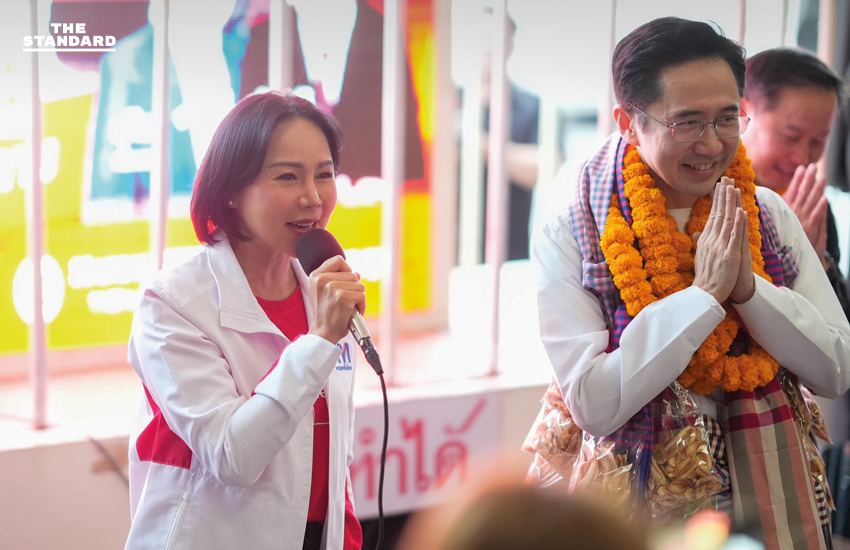 ศ.ดร.ยศชนัน วงศ์สวัสดิ์ แคนดิเดตนายกฯ เพื่อไทย พบปะประชาชนที่ตลาดหนองคาย