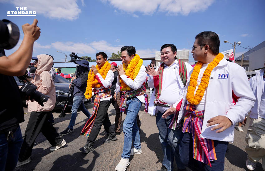 ศ.ดร.ยศชนัน วงศ์สวัสดิ์ หาเสียงและให้กำลังใจผู้สมัคร ส.ส. พรรคเพื่อไทย ที่จังหวัดบุรีรัมย์ 3