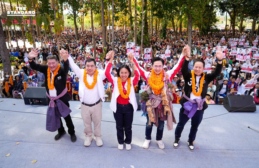 ศ.ดร. ยศชนัน วงศ์สวัสดิ์ แคนดิเดตนายกฯ พรรคเพื่อไทย ปราศรัยหาเสียงต่อหน้าประชาชนจำนวนมากในจังหวัดอุดรธานี 11