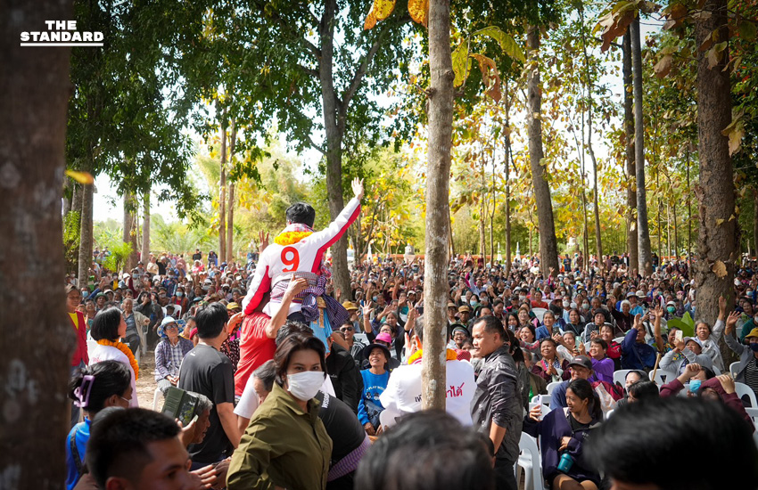 ศ.ดร. ยศชนัน วงศ์สวัสดิ์ แคนดิเดตนายกฯ พรรคเพื่อไทย ปราศรัยหาเสียงต่อหน้าประชาชนจำนวนมากในจังหวัดอุดรธานี 7