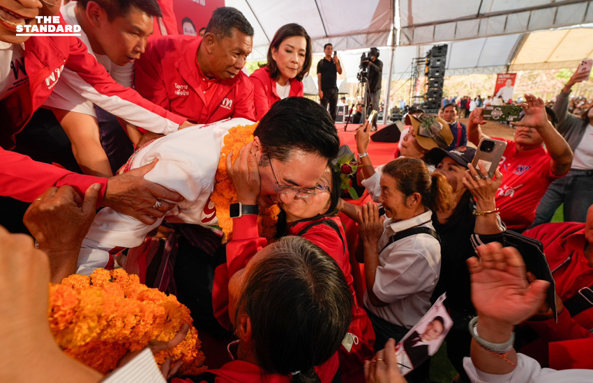 ศ.ดร. ยศชนัน วงศ์สวัสดิ์ แคนดิเดตนายกฯ พรรคเพื่อไทย ปราศรัยหาเสียงต่อหน้าประชาชนจำนวนมากในจังหวัดอุดรธานี 8