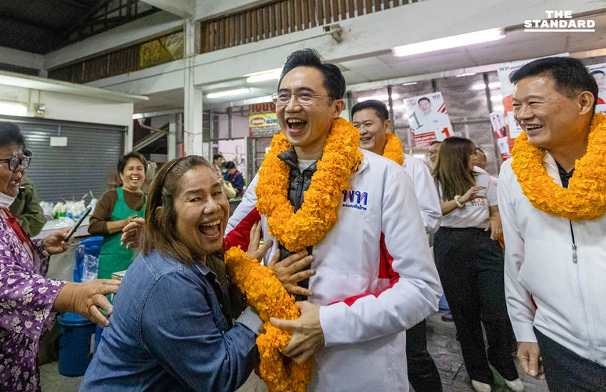 ยศชนัน บุกตลาดเช้าสารภี พ่อค้าแม่ค้าแห่มอบพวงมาลัยแคบหมูต้อนรับคึกคัก บอกจะพลิกฟื้น **เชียงใหม่** เริ่มต้นที่อากาศสะอาด 3