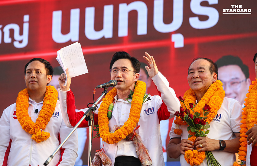 ยศชนันเดินตลาด ท่าน้ำนนท์ช่วยผู้สมัครหาเสียง จ่อเปิดนโยบายแก้น้ำทั้งระบบ 23 ม.ค.นี้ ด้านณัฐวุฒิอ้อนขอปักธงสีแดงยกจังหวัด 1