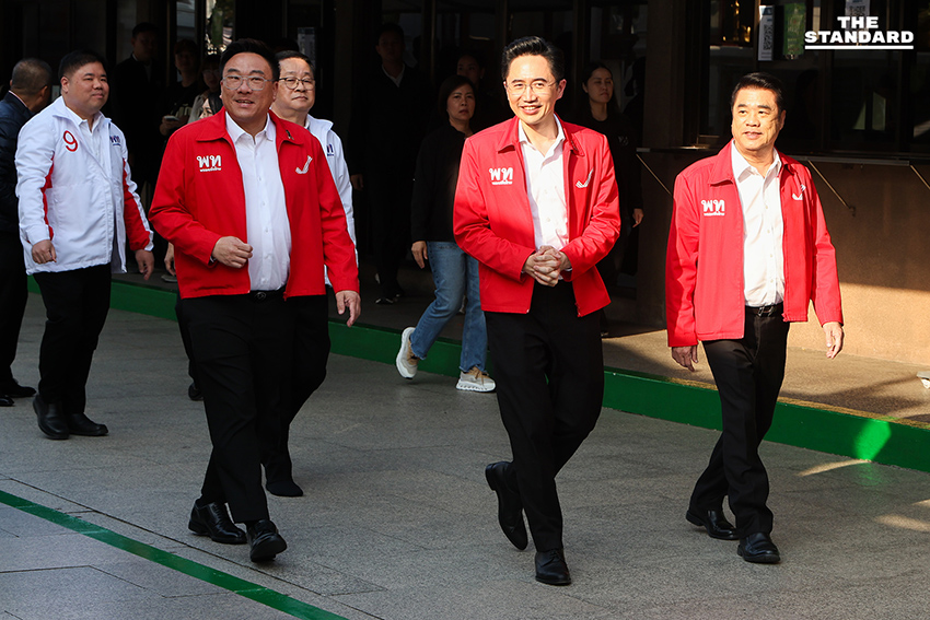 ยศชนัน ยกทีมเพื่อไทยไหว้ ศาลหลักเมือง ขอพรให้คนเลือกทั้งพรรคทั้งคน 4