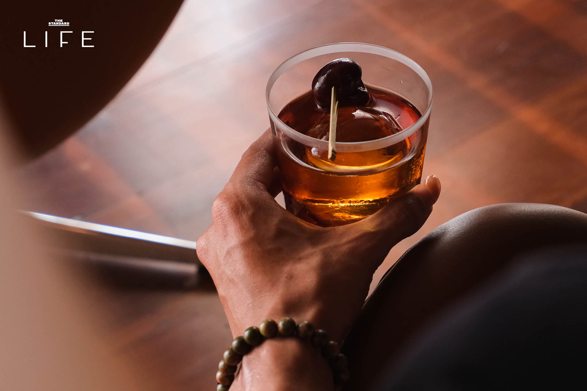 The NORM Bangkok บนชั้น 42 ตกแต่งด้วยเฟอร์นิเจอร์ Fritz Hansen