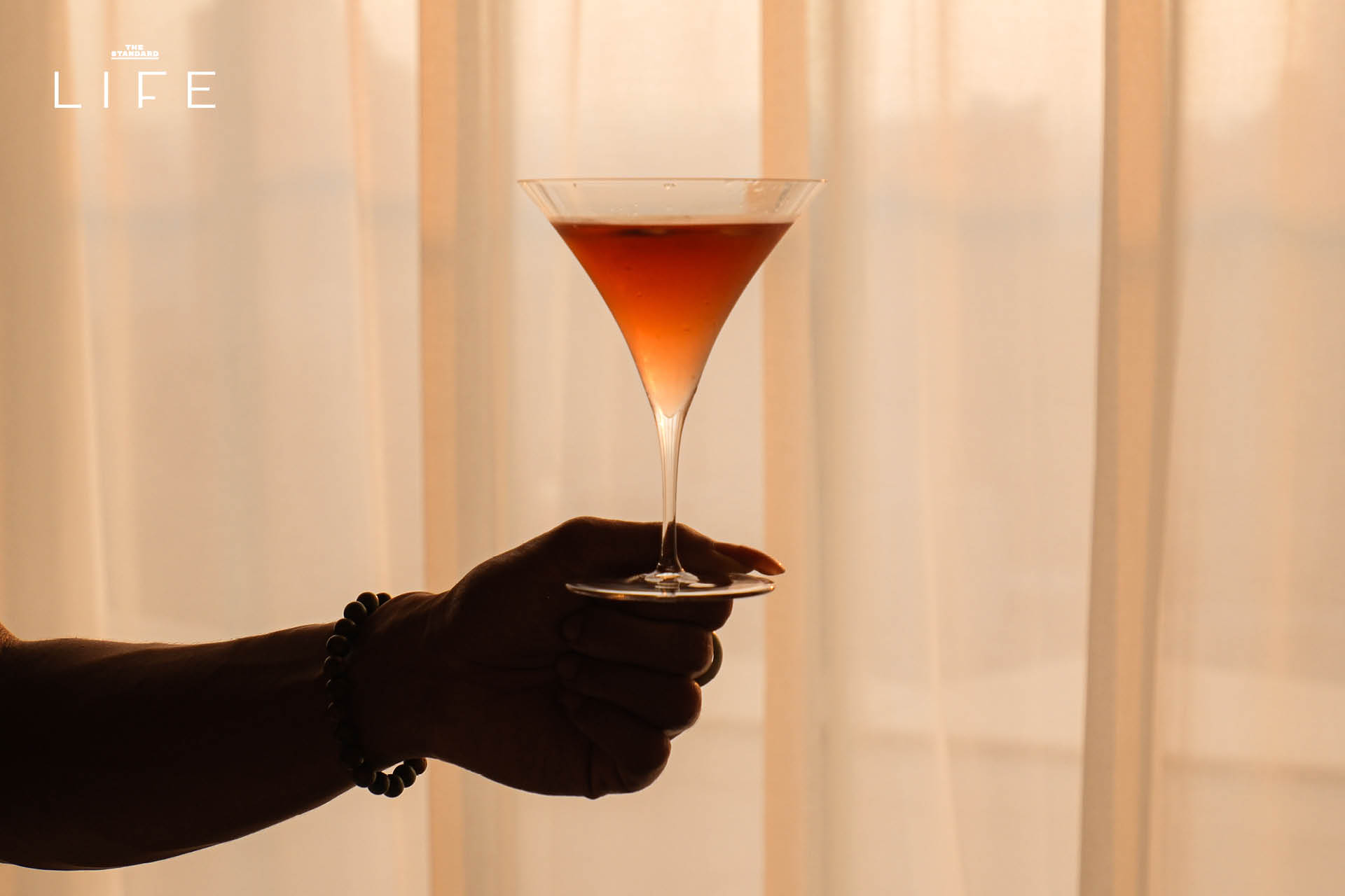 The NORM Bangkok บนชั้น 42 ตกแต่งด้วยเฟอร์นิเจอร์ Fritz Hansen