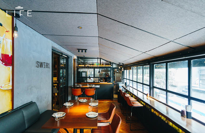 ดีเจพุฒ พุฒิชัย ในลุคสบายๆ ขณะพักผ่อนหลังเลิกงาน