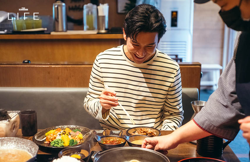 ดีเจพุฒ พุฒิชัย ในลุคสบายๆ ขณะพักผ่อนหลังเลิกงาน