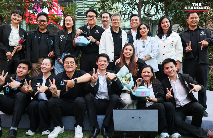 ภาพ อภิสิทธิ์ เวชชาชีวะ ปราศรัยเวทีพรรคประชาธิปัตย์ ชู ‘ทางรอดที่ปลอดภัย’ 3