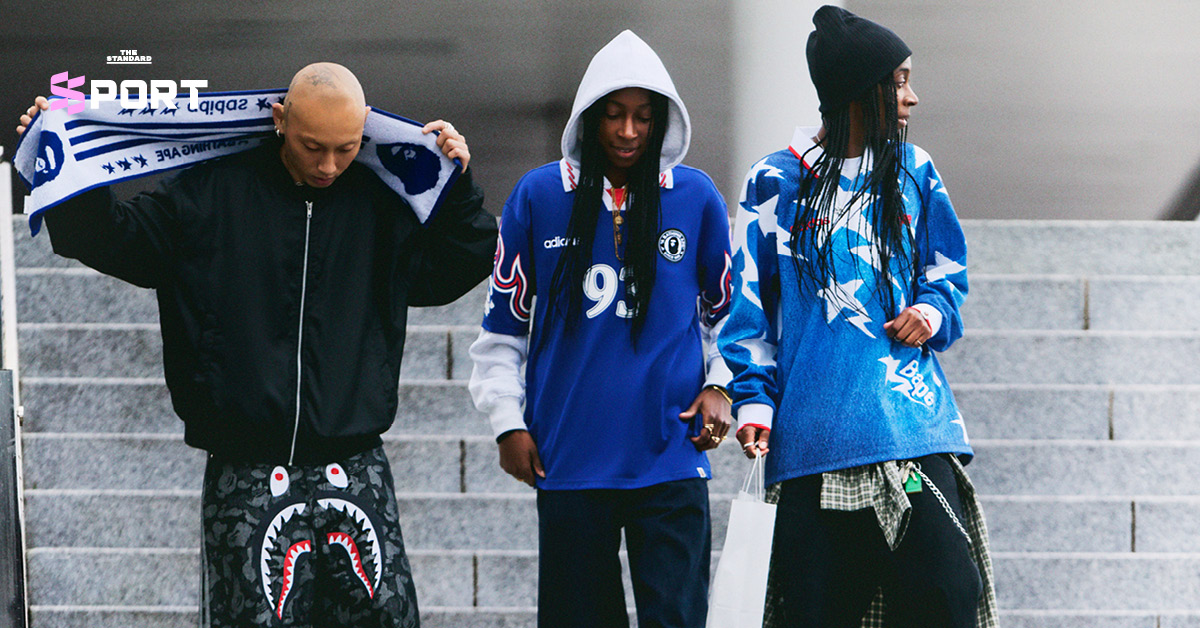 ภาพคอลเลกชัน adidas Originals x BAPE Football Collective ประกอบด้วยเสื้อเจอร์ซีย์ รองเท้า และเครื่องแต่งกายสตรีทแวร์