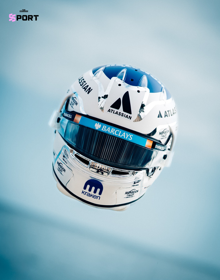 อเล็กซ์ อัลบอน สวมหมวกกันน็อกดีไซน์ใหม่ สีขาวสุดคลาสสิก 2