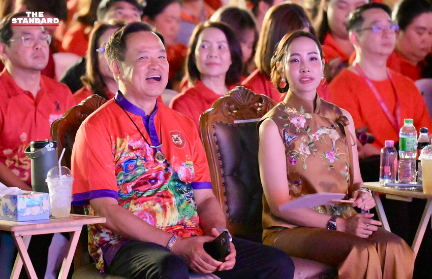 อนุทิน ชาญวีรกูล ประธานเปิดงานประเพณีแห่เจ้าพ่อ-เจ้าแม่ปากน้ำโพ และงานฉลองเทศกาลตรุษจีน ที่จังหวัดนครสวรรค์ 2