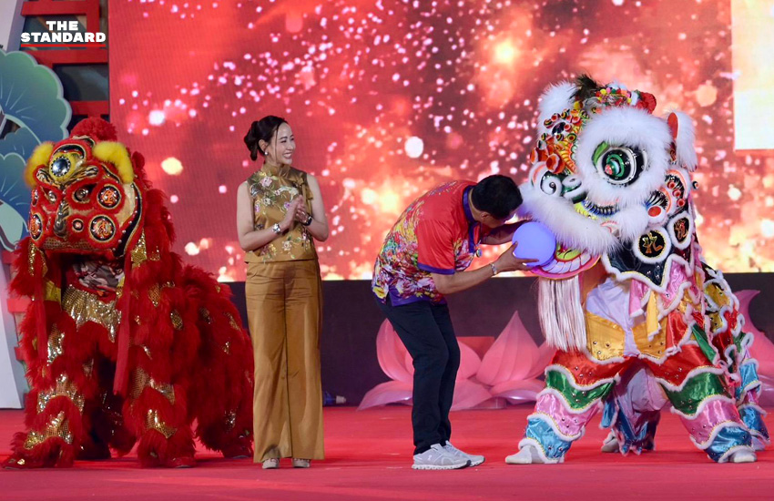 อนุทิน ชาญวีรกูล ประธานเปิดงานประเพณีแห่เจ้าพ่อ-เจ้าแม่ปากน้ำโพ และงานฉลองเทศกาลตรุษจีน ที่จังหวัดนครสวรรค์ 3