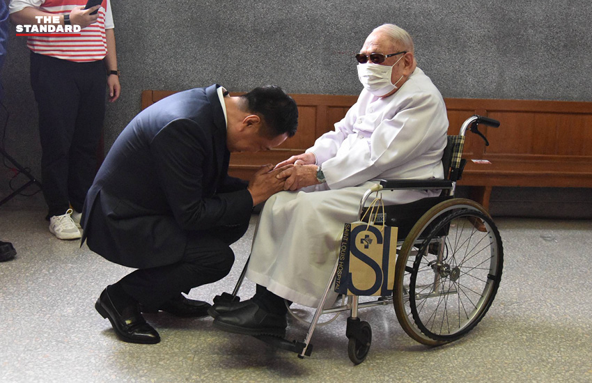 อนุทิน ชาญวีรกูล นายกรัฐมนตรีและศิษย์เก่าอัสสัมชัญ เป็นประธานในพิธีฉลองครบรอบ 141 ปี โรงเรียนอัสสัมชัญ 2