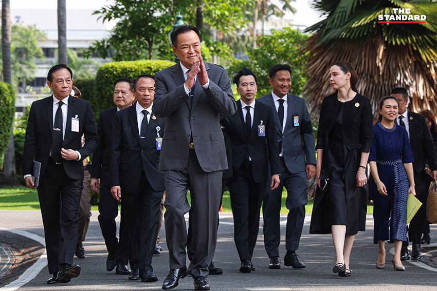 อนุทิน ชาญวีรกูล เป็นประธานการประชุมคณะรัฐมนตรี ณ ทำเนียบรัฐบาล เพื่อหารือมาตรการรับมือภาษีนำเข้าสหรัฐฯ และกระแสการจัดตั้งรัฐบาล 1