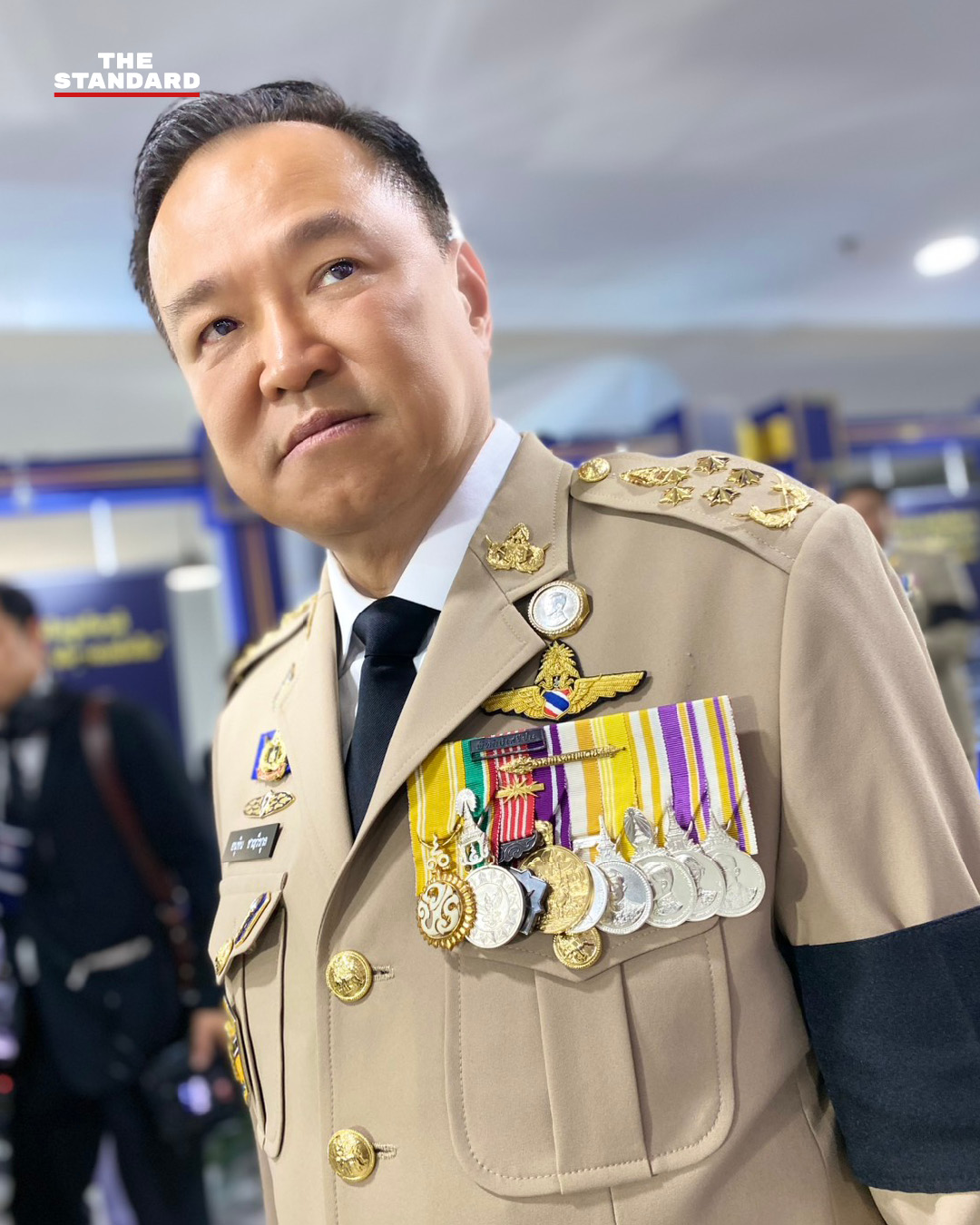 อนุทิน ชาญวีรกูล เป็นประธานในพิธีสดุดีกองอาสารักษาดินแดน นำกำลังพล อส. ถวายสัตย์ปฏิญาณตนต่อธงประจำกอง 7