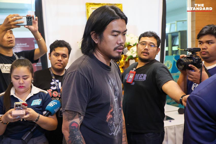 กลุ่มเฝ้าหีบฯ ฟ้องกลับ ผอ. กกต. ชลบุรี เขต 1 ที่ สภ. เมืองชลบุรี 5