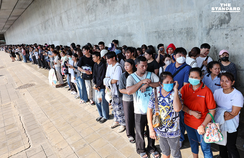 บรรยากาศการเลือกตั้งล่วงหน้าใต้สะพานพระราม 8 เขตบางพลัด มีประชาชนแห่มาใช้สิทธิอย่างเนืองแน่นแม้แดดร้อน 1