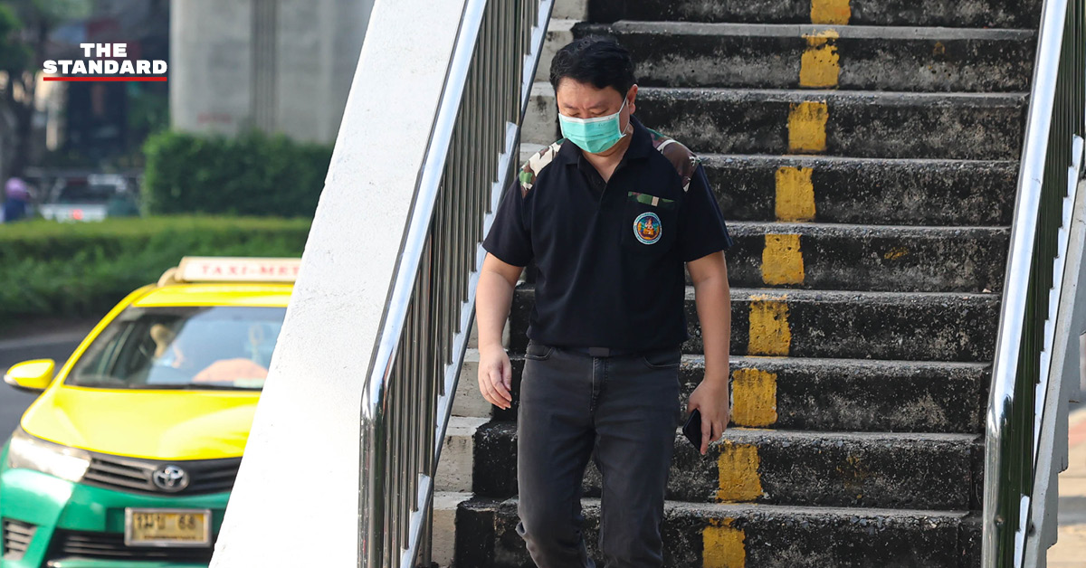 ภาพหมอกควันและฝุ่น PM2.5 ปกคลุมกรุงเทพมหานครยามเช้า