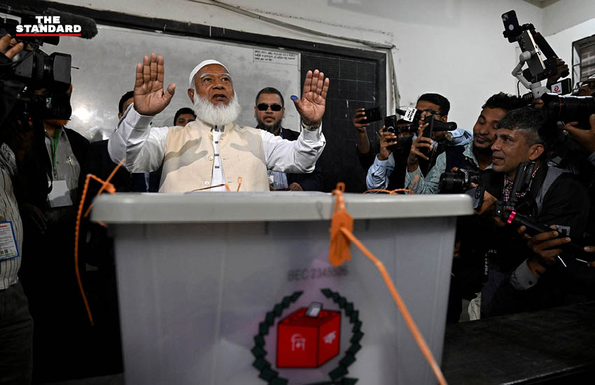 ภาพประชาชน บังกลาเทศ ต่อแถวใช้สิทธิเลือกตั้งครั้งแรก หลังการประท้วงของ Gen Z โค่นผู้นำเผด็จการ 3